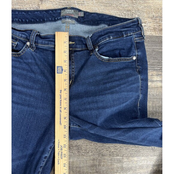 TORRID Size 14 R Mid Rise Slit Boot Blue Denim Jeans Super Soft - Picture 10 of 12